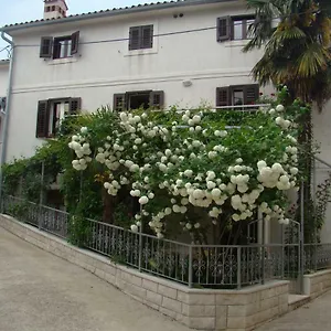 https://apartment-brsec.primorje-gorskikotar.com